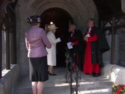 Queen Elizabeth Arrives Crathie Kirk Parish Church on 100th Anniversary of WW1 News Clip