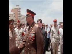 SYND 15-5-72 SOVIET DEFENCE MINISTER GRECHKO MEETS SADAT News Clip