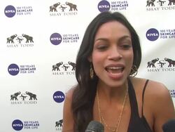 INTERVIEW: Rosario Dawson on how she gets ready for bikini season Stock Footage
