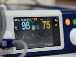 Pulse trace monitor Stock Footage