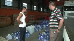 VOICED : Sudafrica recibe agua mientras las temperaturas siguen subiendo News Clip