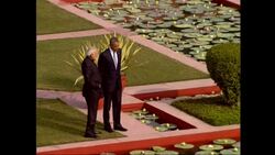 4:3 Obama and Modi take a walk around Hyderabad House gardens Instructional Video