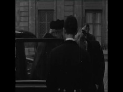 CAN 368 LADY CHURCHILL ARRIVES AT ELYSEE PALACE Instructional Video