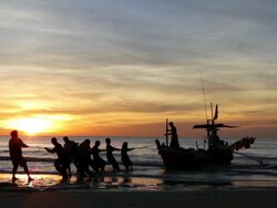 HD:Silhouette scene in the morning for fisherman. Stock Footage