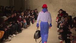 CLEAN : China steps into New York Fashion Week breach News Clip