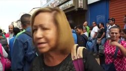 VOICED : Venezolanos varados por cierre de frontera con Colombia News Clip