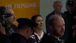 Eurovision winner Jamala arrives in Kiev Instructional Video