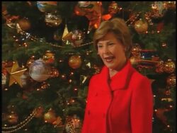 First Lady Laura Bush presents a White House decked out in holiday finery, from food to fancy decorations, this year with a National Parks theme Instructional Video