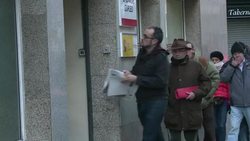 CLEAN : Spain unemployment rate shoots to 26% News Clip