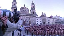 CLEAN : US photographer snaps over 6,000 naked Colombians News Clip