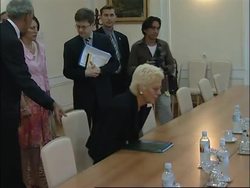 Del Ponte meets authorities to discuss efforts to capture war crimes fugitives News Clip