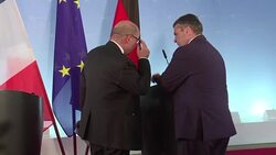 CLEAN : Berlin Paris vow to speed up eurozone integration News Clip