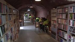 CLEAN : Trashy literature? No such thing for Turkish refuse collectors News Clip