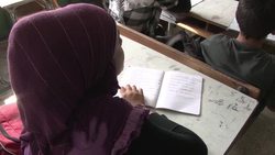 Syrian child refugees go back to school News Clip