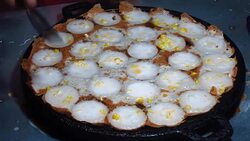 Cooking Thai dessert , Coconut milk mix with powder fried dessert. Stock Footage