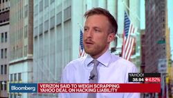 Verizon Faces Obstacles to Walk Away From Yahoo Deal News Clip