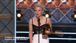 Kate McKinnon Thanks Hillary Clinton, Alec Baldwin Delivers Special Message to President Trump | THR News News Clip