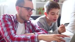 Shopping on line Stock Footage