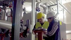 stationary engeneers at work Stock Footage