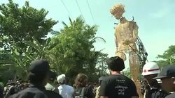 CLEAN : Giant puppet parades Myanmar suburb News Clip