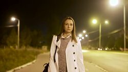 Robber stealing businesswoman bag in the street Stock Footage