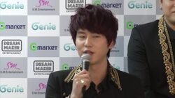 Super Junior kick off the first stop on their Super Show 5 world tour. News Clip