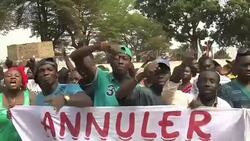CLEAN : Protesters in Bangui demand cancellation of first round results News Clip