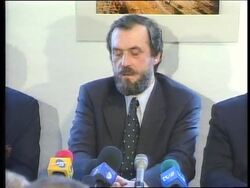 FRANCE: YUGOSLAV DEPUTY PM DRASKOVIC PRESS CONFERENCE News Clip