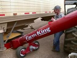 U.S. Farm Earnings Drop 14.6 Percent In Third Quarter AFter A Decline In Output Stock Footage