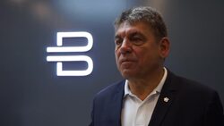 Smart cars dominate first day of CES Asia Instructional Video