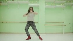 Teenage girl dancing hip hop Stock Footage
