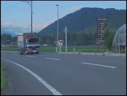 Truckers decorate their cabs News Clip