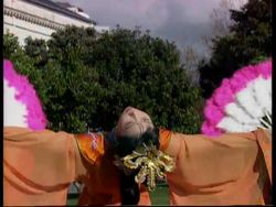 ROVING REPORT: RR9935/B: NEW ZEALAND: CHINA News Clip