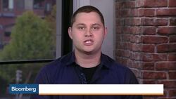 Apple iPhone 7 Sales Start With Scant Supplies News Clip