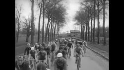 1930 Premier Pas Dunlop bicycle race in France News Clip