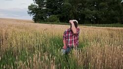 LS DS Desperate Farmer Stock Footage