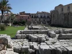 Syracuse, Piazza Pantalica, view of the temple of Apollo, Doric peripteral temple, 6th century B.C. Stock Footage