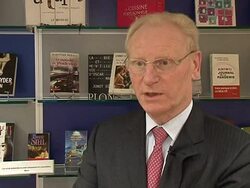 CLEAN: French court orders Google to stop scanning French books News Clip