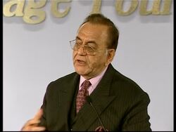 Pakistani FM discusses US-Pak relations News Clip