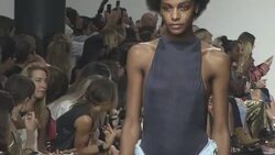 RUNWAY - LFW: On-schedule: TopShop Unique - s/s17 catwalk show Stock Footage