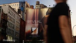 This is How a 23-Story Ad Gets Hand-Painted on High-Rises News Clip