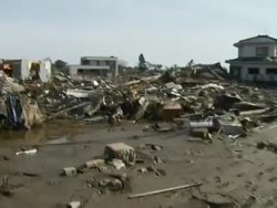 Daughter searches for missing mother after Tsunami News Clip