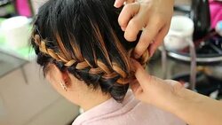 women braid hairstyle in beauty salon Stock Footage