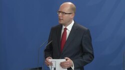 Merkel meets Czech PM, comment on migrants News Clip