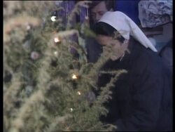 (V) CHRISTMAS AROUND THE WORLD News Clip