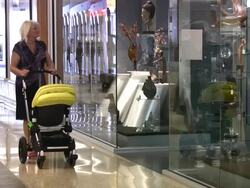 Shopping, sale, discount, clearance. Stock Footage