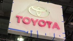 Preparations Underway For Detroit Auto Show Instructional Video