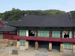 MS AERIAL Shot of yongjusa temple in hwaseong / hwaseong, gyeonggi-do, South Korea Stock Footage