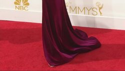 Kerry Washington, Allison Janney, more discuss their Emmy fashion choices Instructional Video