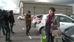 CLEAN : French anti fraud teams search horsemeat News Clip